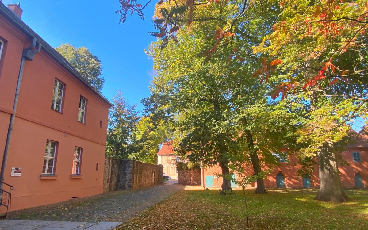 Kloster Zehdenick Innenhof, Foto: Elisabeth Kluge, Lizenz: Tourist-Information Zehdenick