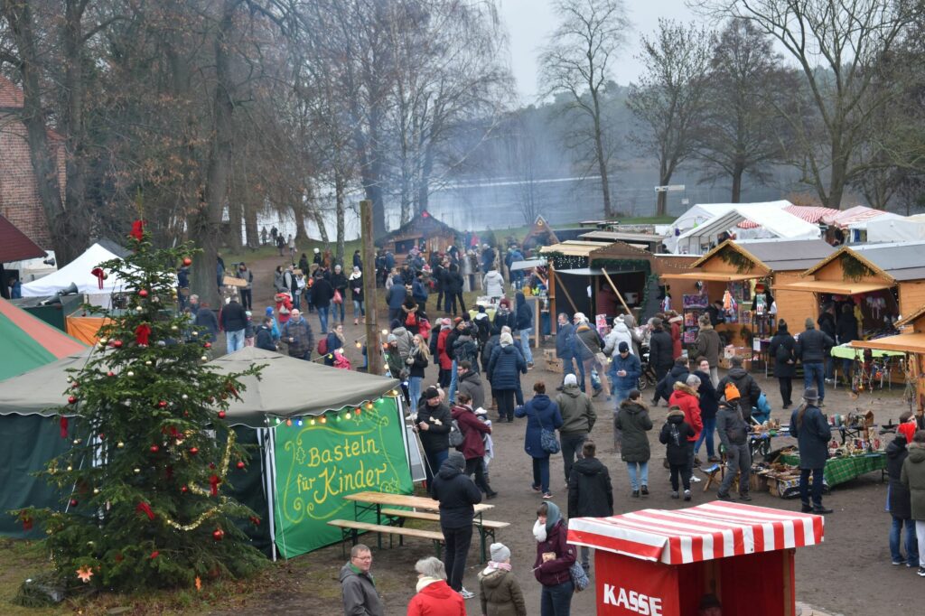 Foto: Weihnachtshaus;Weihnachtsmarkt 2019